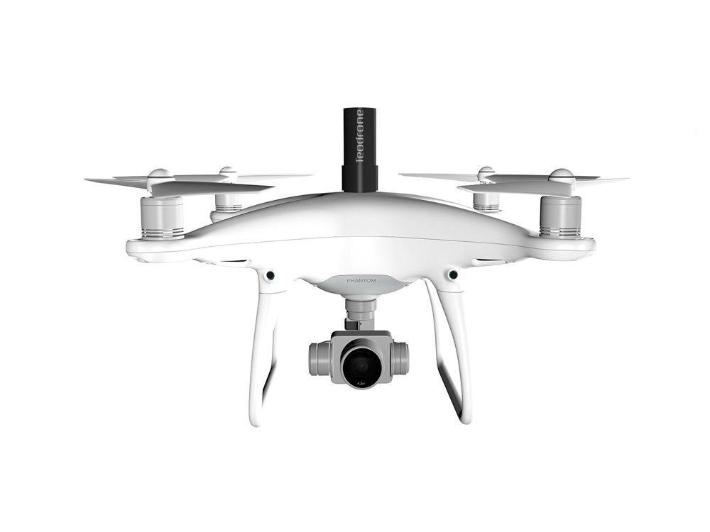 Квадрокоптер Phantom 4 PRO